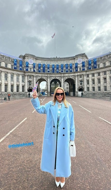 Amanda Holden nude onlyfans leaked