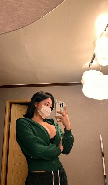 Jung Hye Bin leaked onlyfans.