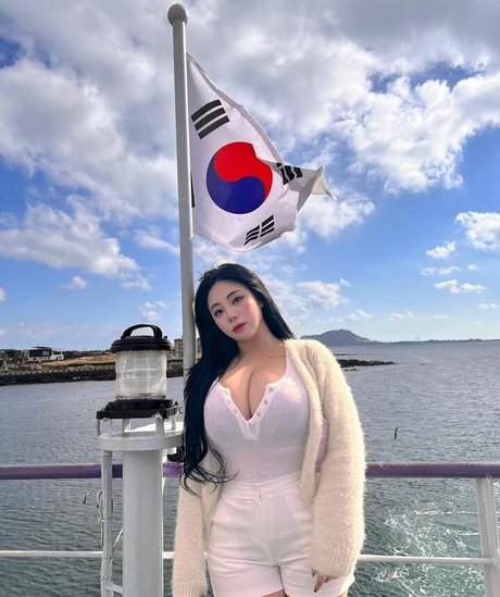 Jung Hye Bin onlyfans sex leaks