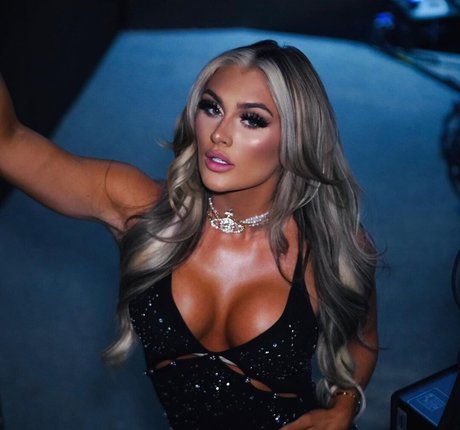 Tiffany Stratton onlyfans model