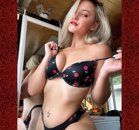 Barista Erica onlyfans sex leaked