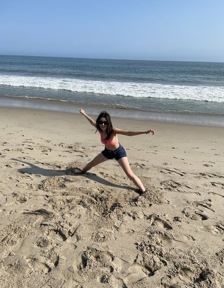 Laura Marano onlyfans leak new