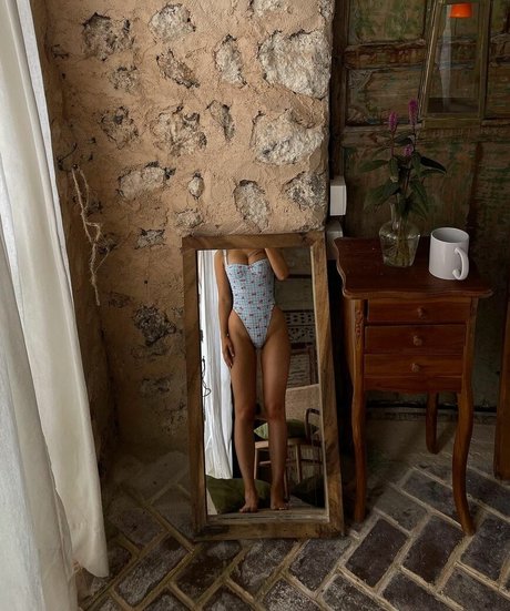 Ella Cervetto onlyfans nude pictures