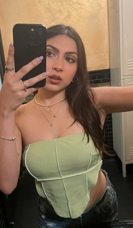 Alondra Delgado onlyfans nudes