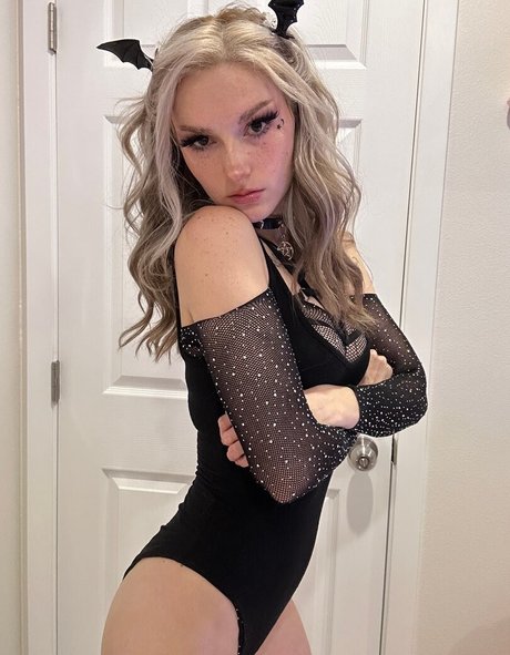 Busy B ASMR onlyfans pic