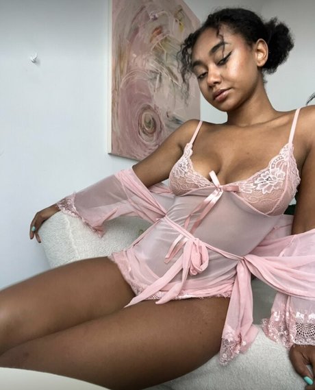 Elizabeth Anorue onlyfans leaked pics