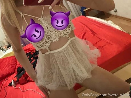 lustymolly nude on onlyfans