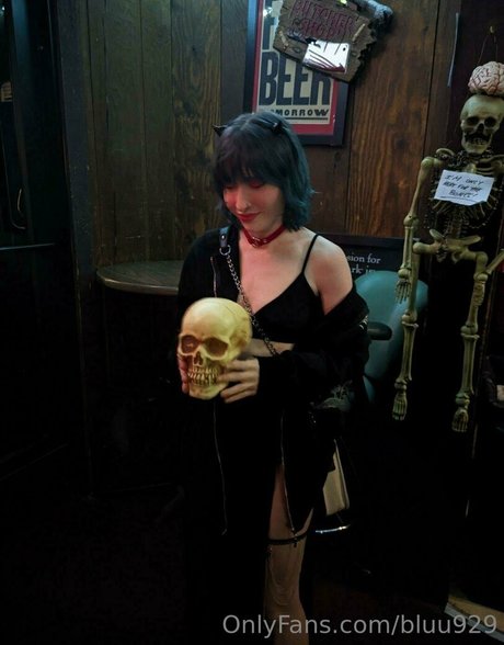 bluu929 onlyfans desnuda