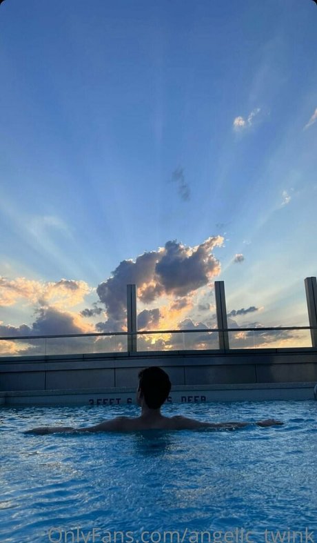 mxchcuevas onlyfans images