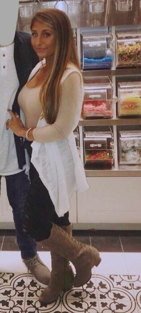 Julia Olivia nude only fans