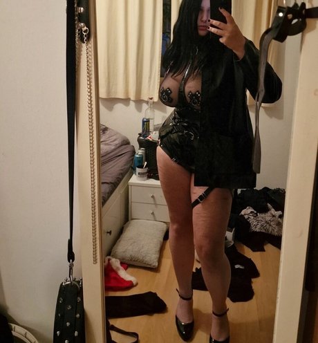 thethreeheadedsnake onlyfans nudes