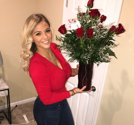 McKenna DeMoe onlyfans leaked.