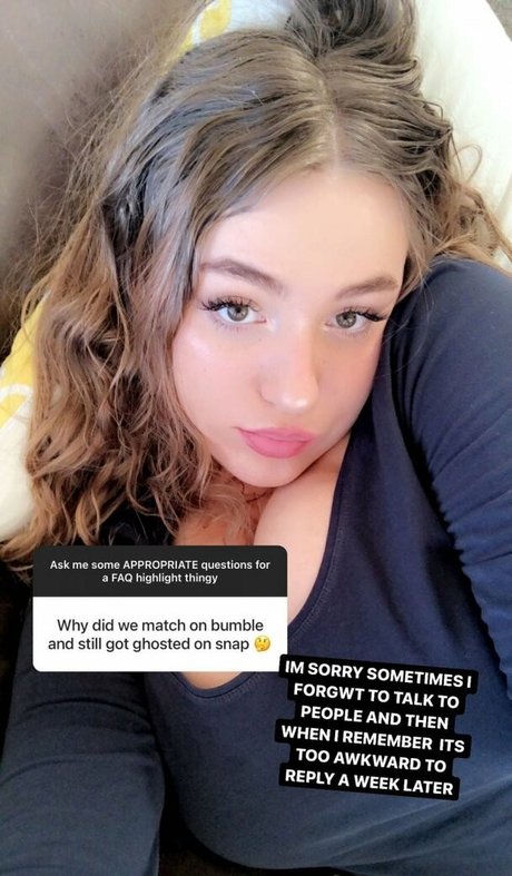 Alida Moya naked only fans