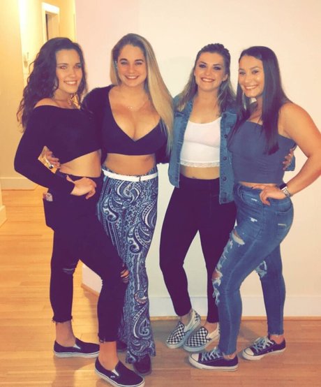 Schuyler Thornton is on onlyfans