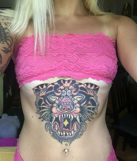 Alliekazam onlyfans naked pics