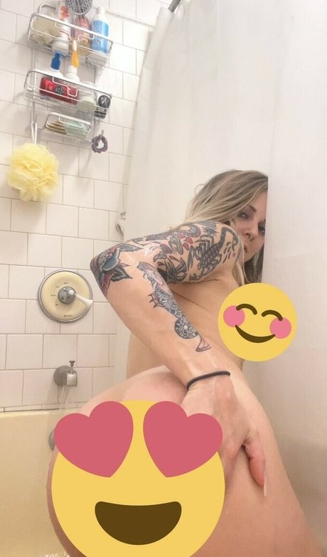 Alliekazam nude leaked onlyfans