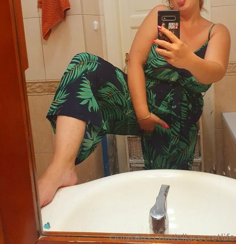 ellasecretlife onlyfans nudes leak