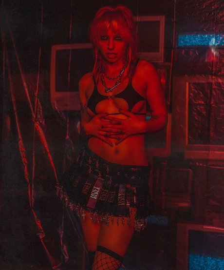 Cami Petyn onlyfans photo