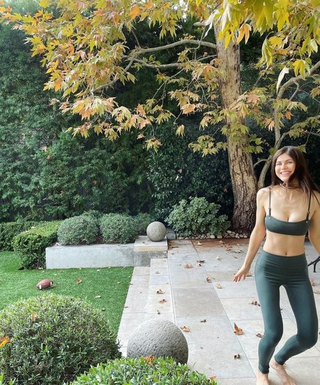 Alexandra Daddario sex tape onlyfans