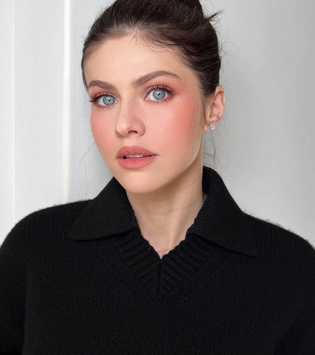 Alexandra Daddario onlyfans leajs
