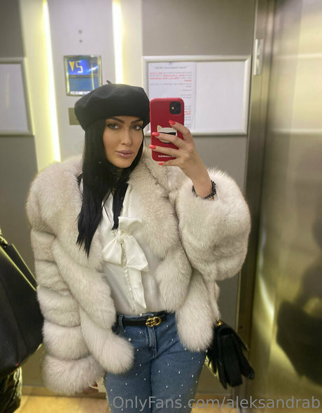 aleksandra myuller onlyfans naked leak