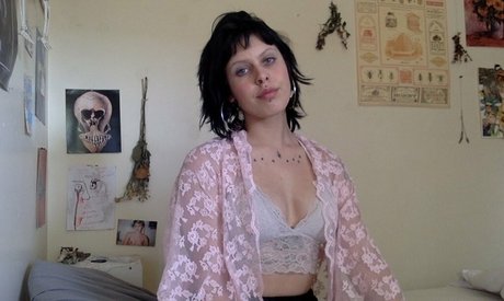 wormsinmyclownsuit onlyfans for free