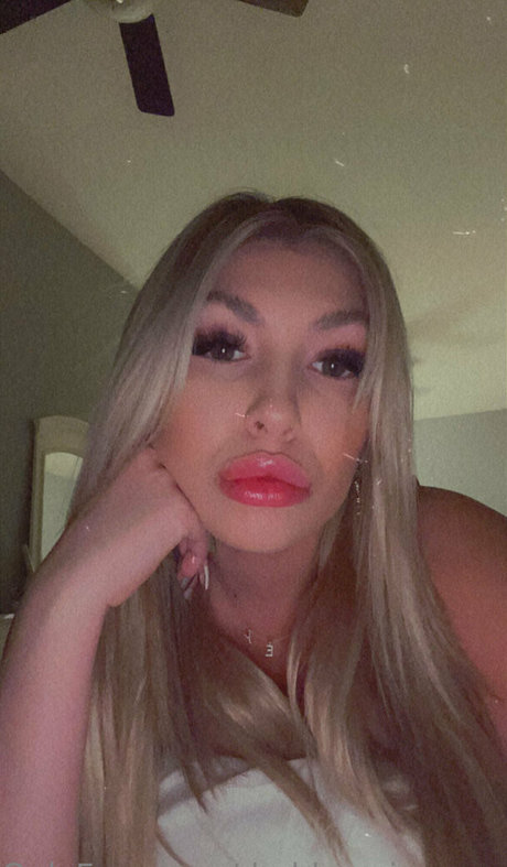 daddysslilprincess onlyfans strip tease