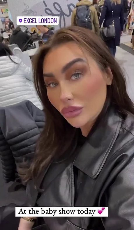 Lauren Goodger onlyfans photo