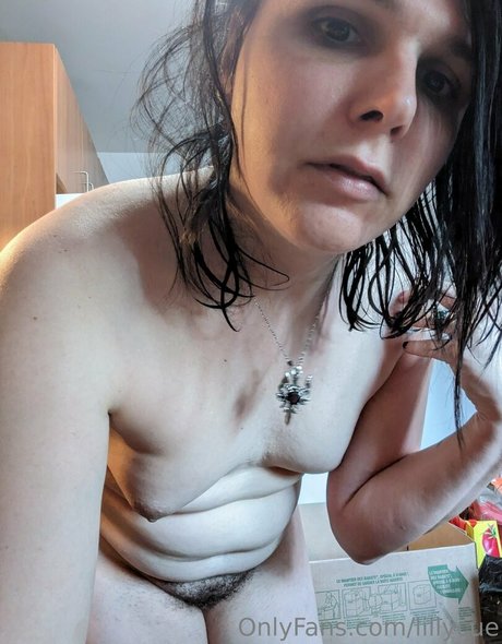lillycue naked onlyfans leaks