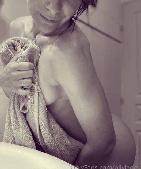 oliviaogk onlyfans sex tape