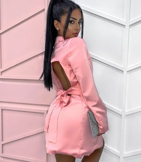 Aneeqa Farid nude onlyfans leak