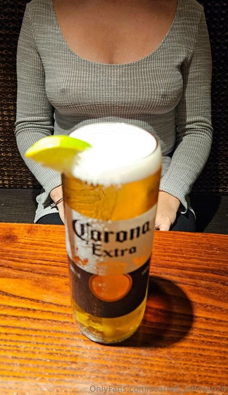 scarlett johnson24 onlyfans nude