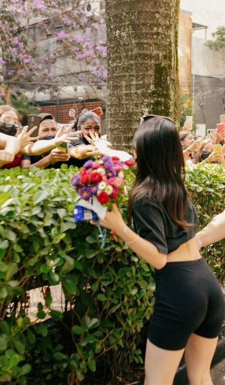 Hina Yoshihara onlyfans desnuda