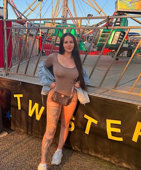 Beckie Holloway porn onlyfans