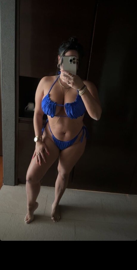 Laurab974 leaked onlyfans