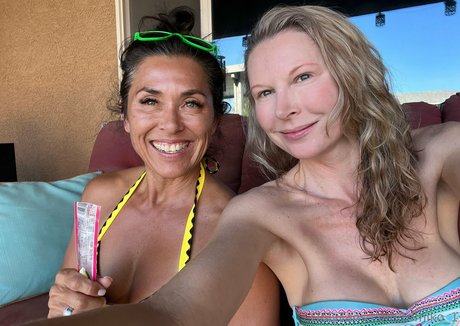 tomiko 1 onlyfans nudes