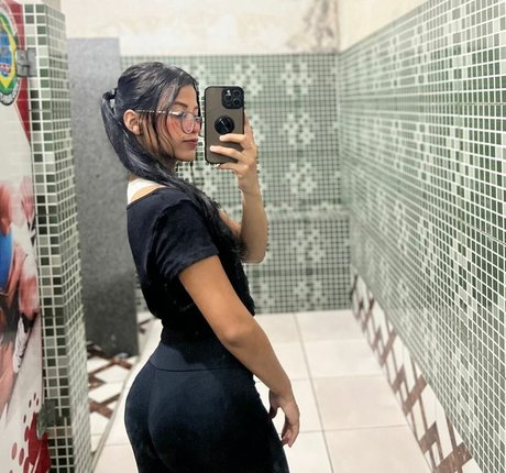 Novinhagostosa20 only fans nude leaks