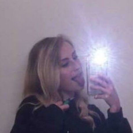 Useless cum bucket onlyfans model