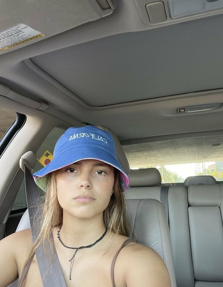 Inde Navarrette onlyfans pictures