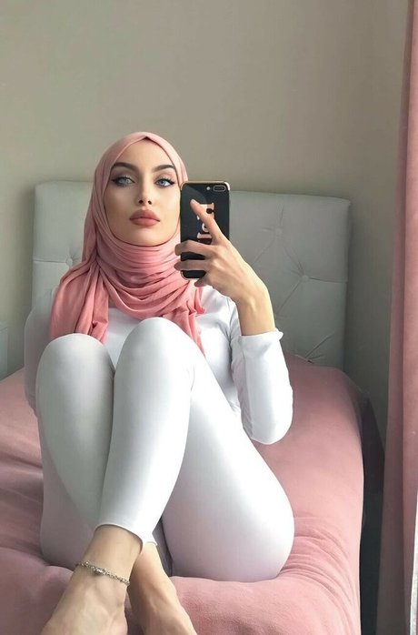 sariikubraa nudes onlyfans leak