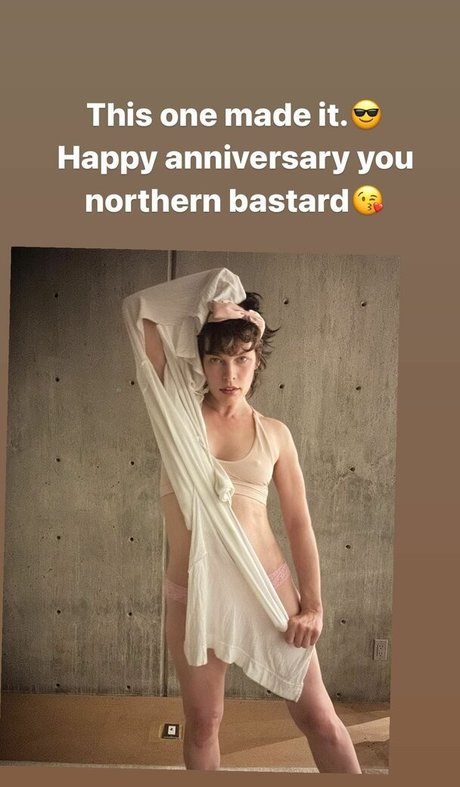 Milla Jovovich Profile pic