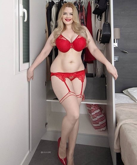 Lilli Luxe onlyfans star