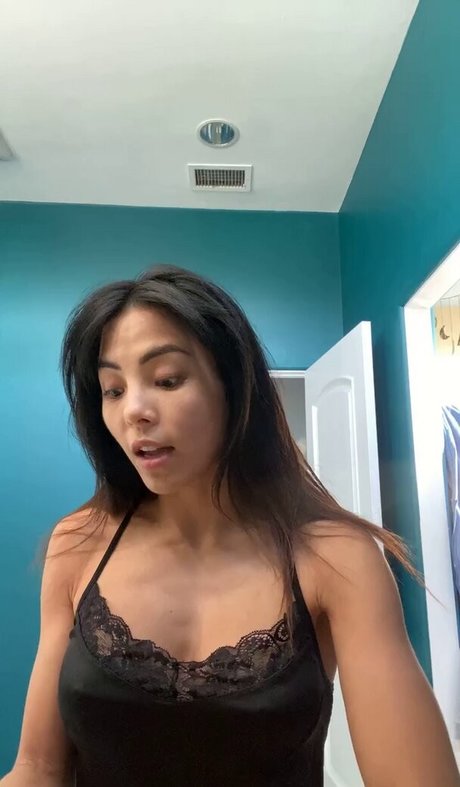 Anna Akana onlyfans keak
