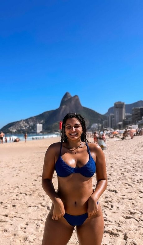 Julie Santos onlyfans leak new