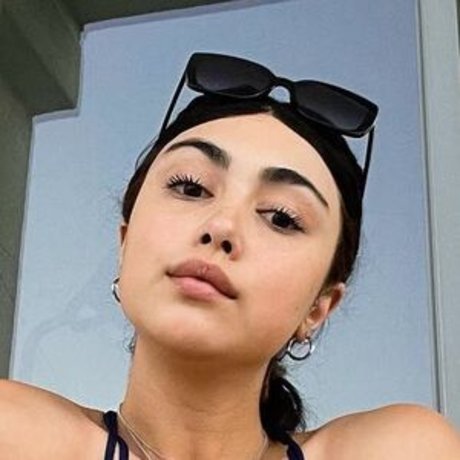 Alexa Mansour onlyfans x