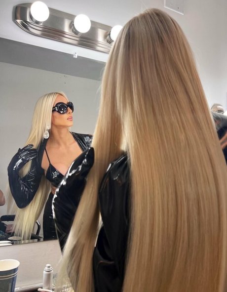 Charlotte Flair onlyfans post