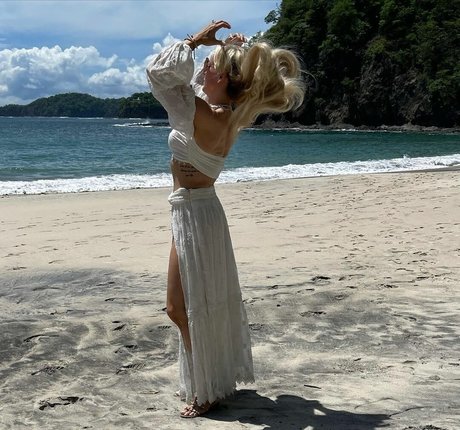 Charlotte Flair only fans pictures