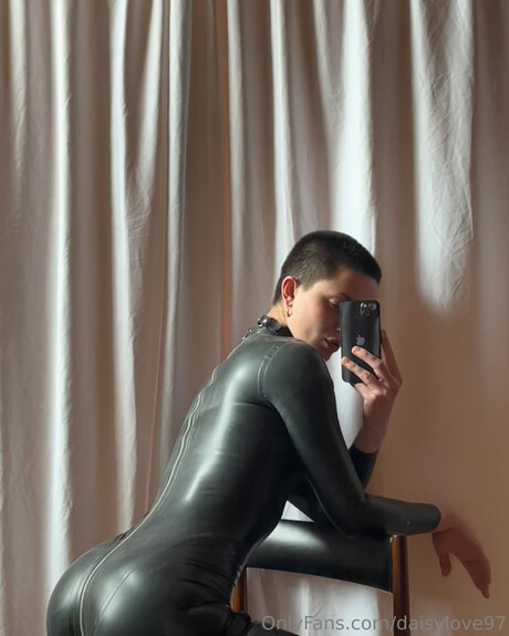 DaisyLove97 onlyfans leaked sex