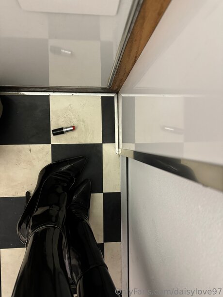 DaisyLove97 nudes only fans