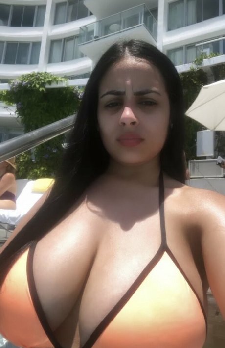 Alexa Attias onlyfans sex